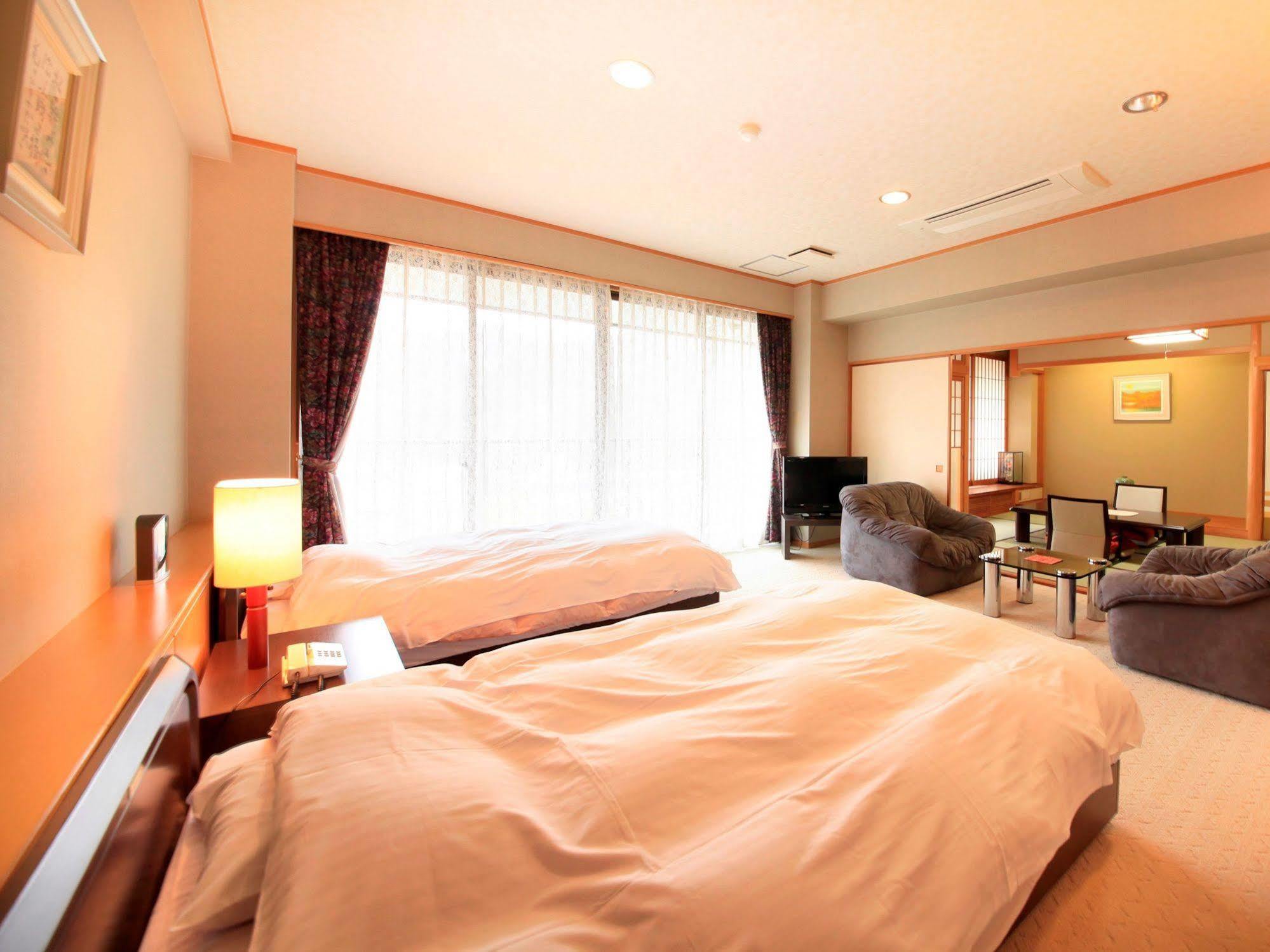 Hotel Kamogawaso Takehara Luaran gambar